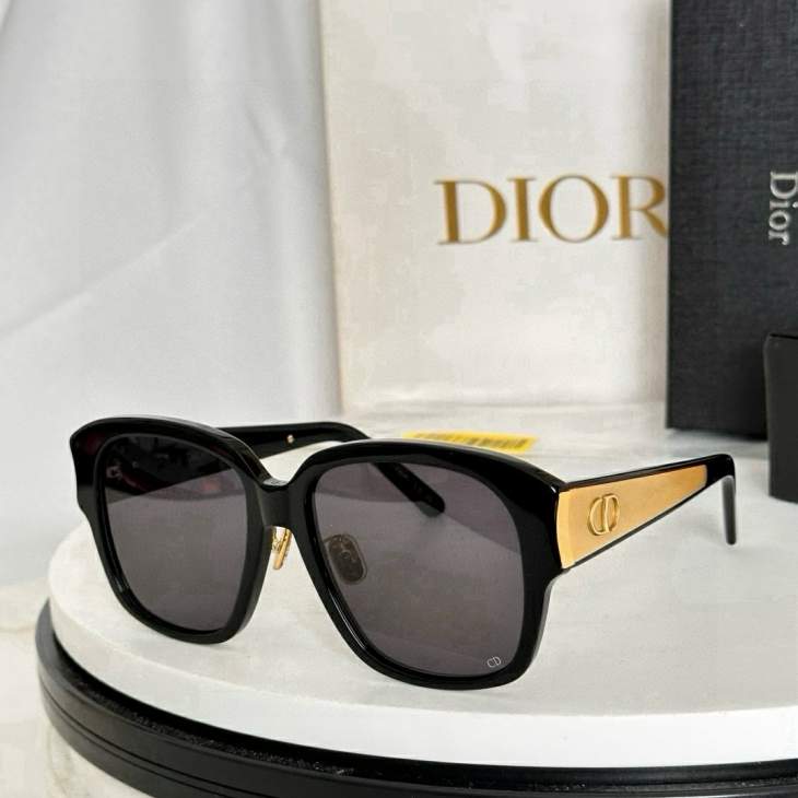Picture of Dior Sunglasses _SKUfw79479122fw